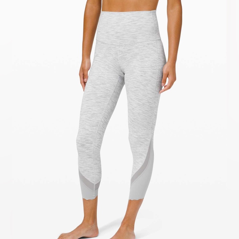 Lululemon Wunder Under Crop High-Waist Roll Down Scallop Luxtreme Leggings 23”